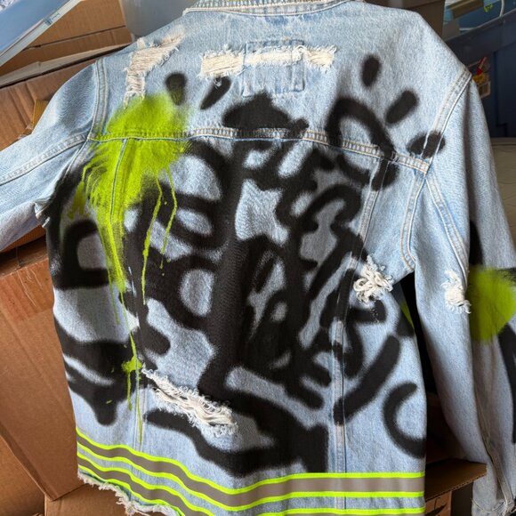 ZARA Denim Jacket NWOT MEDIUM Graffiti WOMEN - Picture 2 of 11